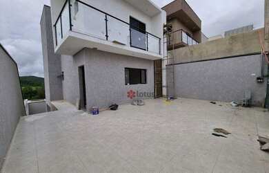 Imagem 16: Linda Casa à Venda na Rua Flores do Guarujá - Portal dos Ipês