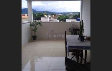 Imagem: O apartamento possui 3 Dormitórios, 1 Banheiro, 1 Vaga na garagem