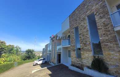 Imagem: A casa em condomínio possui 2 Dormitórios, 2 Banheiros, 2