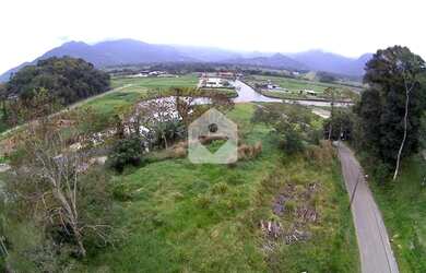 Imagem: O terreno possui 4.008m² de Área e está localizado em Mangaratiba