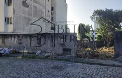 Imagem: O terreno possui 300m² de Área e está localizado em Riviera