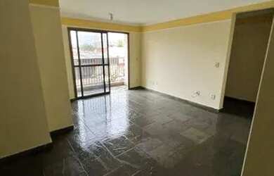 Imagem: O apartamento possui 3 Dormitórios, 1 Banheiro, 1 Vaga na garagem