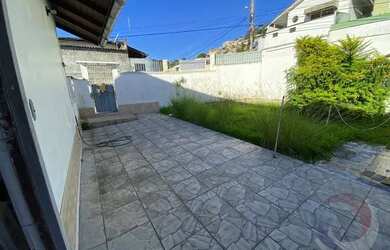 Imagem: A casa possui 5 Dormitórios, 4 Banheiros, 3 Vagas na garagem