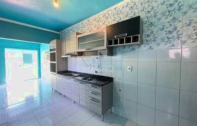 Imagem: O apartamento possui 3 Dormitórios, 1 Banheiro, 1 Vaga na garagem