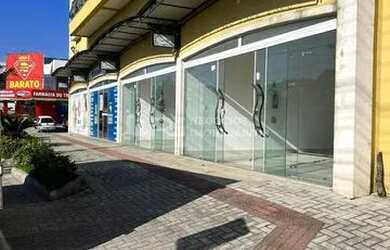 Imagem: O depósito possui 232m² de Área e está localizado em Porto