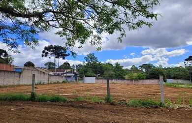 Imagem: O terreno possui 968m² de Área e está localizado em Santa