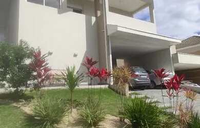 Imagem: A casa em condomínio possui 3 Dormitórios, 3 Banheiros, 4