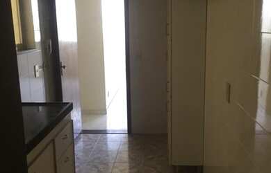 Imagem: O apartamento possui 2 Dormitórios e 1 Banheiro e está localizado