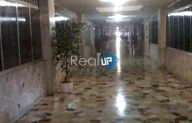 Imagem: O apartamento possui 5 Dormitórios, 5 Banheiros, 1 Vaga na