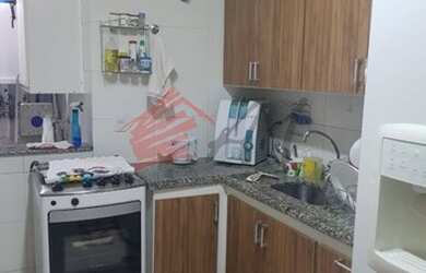 Imagem: O apartamento possui 3 Dormitórios, 1 Banheiro, 3 Vagas na