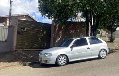 Imagem: A casa possui 2 Dormitórios, 1 Banheiro, 2 Vagas na garagem