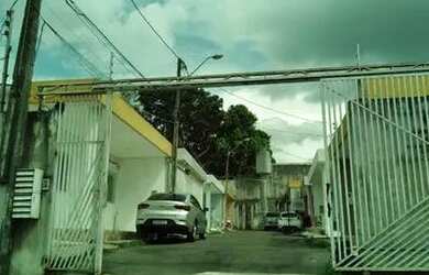 Imagem: A casa em condomínio possui 3 Dormitórios, 2 Banheiros, 2