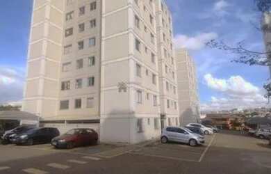 Imagem: O apartamento possui 2 Dormitórios, 1 Banheiro, 1 Vaga na garagem