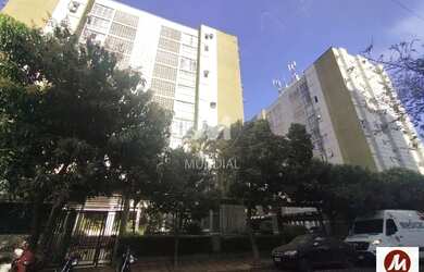 Imagem: O apartamento possui 3 Dormitórios, 1 Banheiro, 1 Vaga na garagem