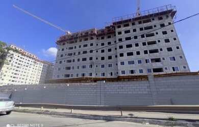 Imagem: O apartamento possui 3 Dormitórios, 1 Banheiro, 1 Vaga na garagem