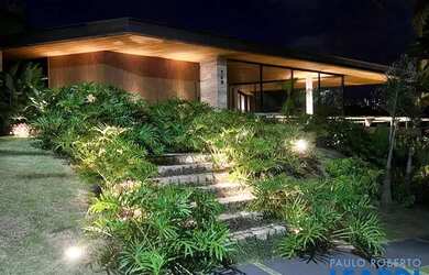 Imagem: A casa em condomínio possui 4 Dormitórios, 5 Banheiros, 5