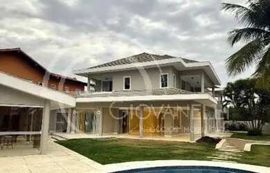 Imagem: A casa em condomínio possui 5 Dormitórios, 5 Banheiros, 3