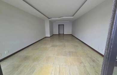 Imagem 2: Imóvel para venda possui 265 metros quadrados com 4 quartos em Praia...