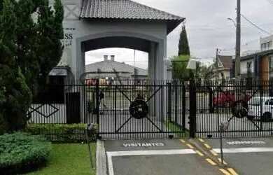 Imagem: A casa possui 4 Dormitórios, 4 Banheiros, 4 Vagas na garagem