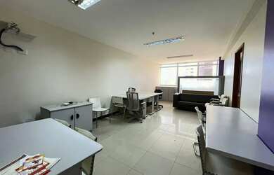 Imagem 3: Sala comercial a venda no caminho das árvores no Thomé de Souza