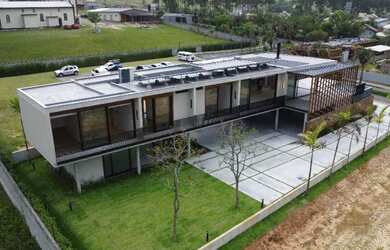 Imagem 3: Casa altíssimo padrão em condomínio com ACESSO PARTICULAR a lagoa no...