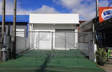 Imagem: O depósito possui 2 Vagas na garagem e 75m² de Área e está