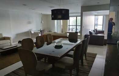 Imagem: O apartamento possui 3 Dormitórios, 5 Banheiros, 4 Vagas na