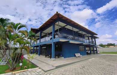 Imagem: A casa em condomínio à venda possui 5 Dormitórios, 5 Banheiros