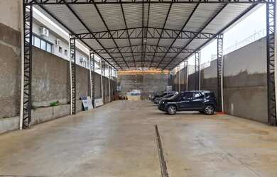 Imagem: O depósito possui 400m² de Área e está localizado em Jardim