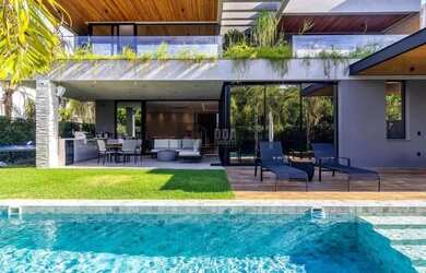 Imagem 4: Casa luxuosa no Bosque Amoraeville em Jurerê Internacional