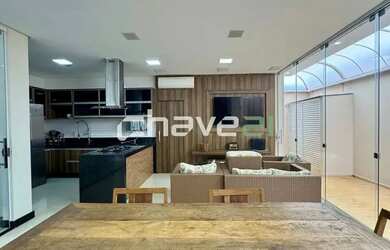 Imagem: A casa em condomínio possui 3 Dormitórios, 4 Banheiros, 2