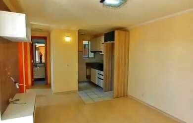 Imagem: O apartamento possui 2 Dormitórios, 1 Banheiro, 1 Vaga na garagem