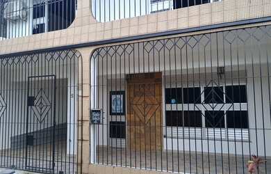 Imagem: A casa possui 4 Dormitórios, 5 Banheiros, 1 Vaga na garagem