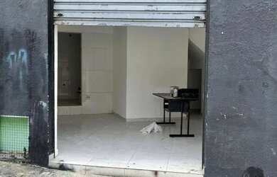 Imagem: O depósito possui 50m² de Área e está localizado em Bangú