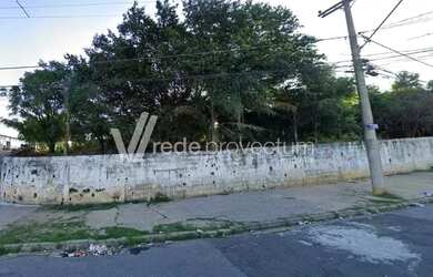 Imagem: O terreno possui 4.886m² de Área, Imóvel novo e está localizado