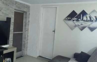 Imagem: A casa possui 3 Dormitórios, 3 Banheiros, 2 Vagas na garagem