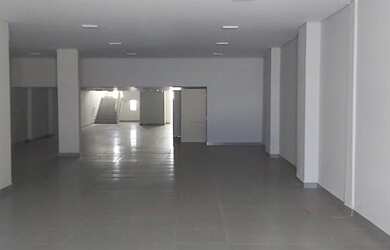 Imagem: O depósito possui 427m² de Área e está localizado em Santo