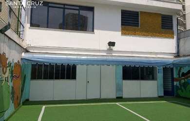 Imagem: O depósito possui 5 Vagas na garagem, 460m² de Área e está