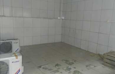 Imagem 12: Loja Comercial. 330m² de Áreae4 Vagas na garagem