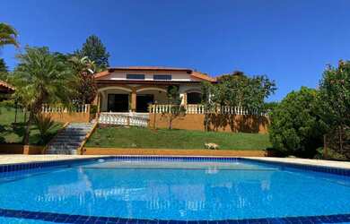 Imagem: A fazenda possui 7.600m² de Área, Imóvel mobiliado e está