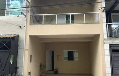 Imagem: A casa em condomínio possui 3 Dormitórios, 3 Banheiros, 2