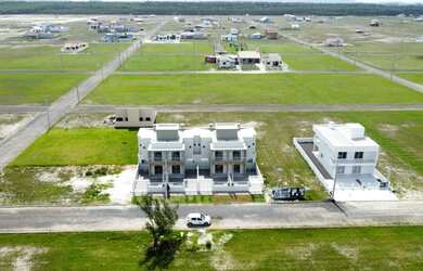 Imagem 2: Sobrado a 200 metros da Praia no bairro Areias Claras - Balneário Gaivota...