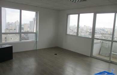 Imagem: O depósito possui 2 Vagas na garagem, 44m² de Área e está