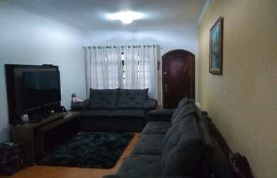 Imagem: A casa possui 2 Dormitórios, 2 Banheiros, 1 Vaga na garagem