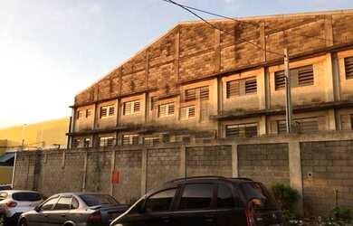 Imagem: O depósito possui 5 Vagas na garagem, 1.000m² de Área e