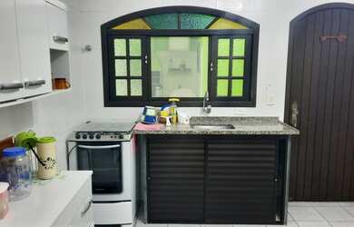 Imagem 7: Casa na praia de Indaiá, Bertioga, SP, possui 120m2 e fica a 750m da...