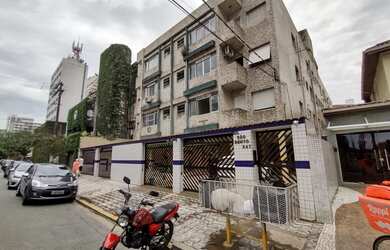 Imagem: O apartamento possui 1 Dormitório, 1 Banheiro, 1 Vaga na garagem