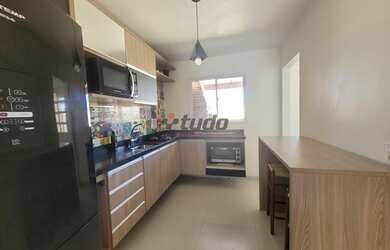 Imagem: A casa em condomínio possui 3 Dormitórios, 1 Banheiro, 2 Vagas