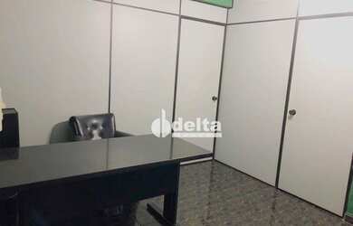 Imagem: O depósito possui 90m² de Área e está localizado em Centro