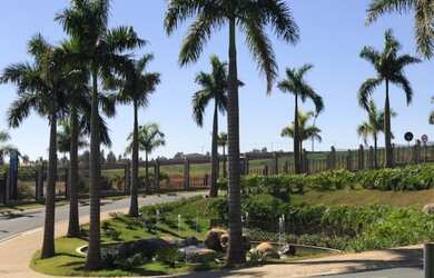 Imagem: O terreno possui 1.630m² de Área e está localizado em Loteamento